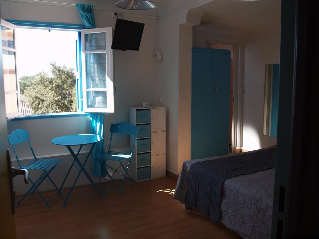 ארגלס-סור-מר Hotel Restaurant - Villa Les Sirenes חדר תמונה
