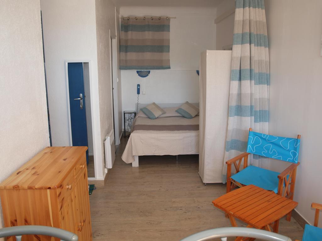 ארגלס-סור-מר Hotel Restaurant - Villa Les Sirenes מראה חיצוני תמונה