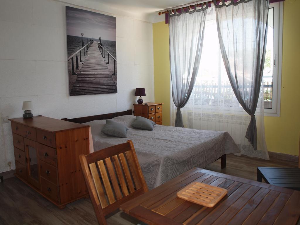 ארגלס-סור-מר Hotel Restaurant - Villa Les Sirenes חדר תמונה